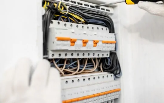 Elektrik Panosu Kurulumu, Montajı ve Bakımı