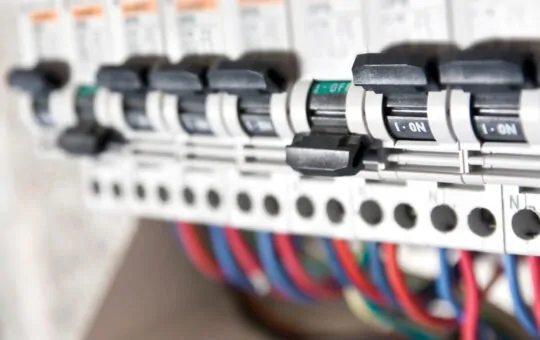 UPS Tesisatı Döşeme